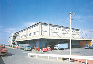 冷蔵除湿倉庫の操業を開始