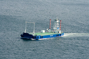 当社初のROROプッシャーバージ船「海陽丸」(プッシャー)、「FTB1」(バージ)が就航
